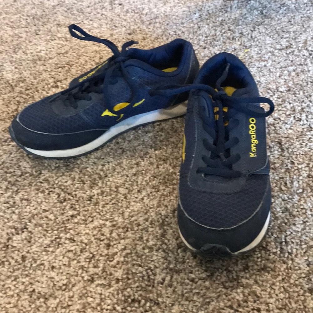 Kangaroo rare size 3